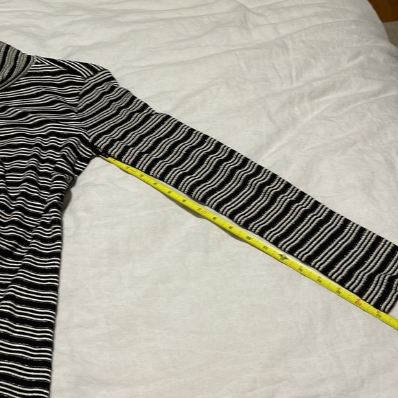 NWOT Ann Taylor Striped Turtleneck - size small - Picture 5 of 8